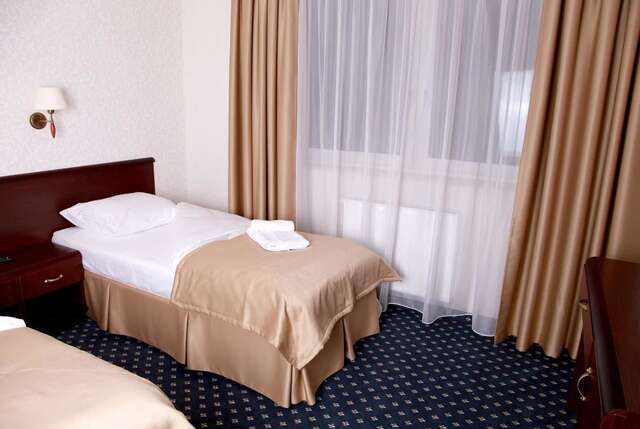 Отель Hotel Adria Руда-Слёнска-18